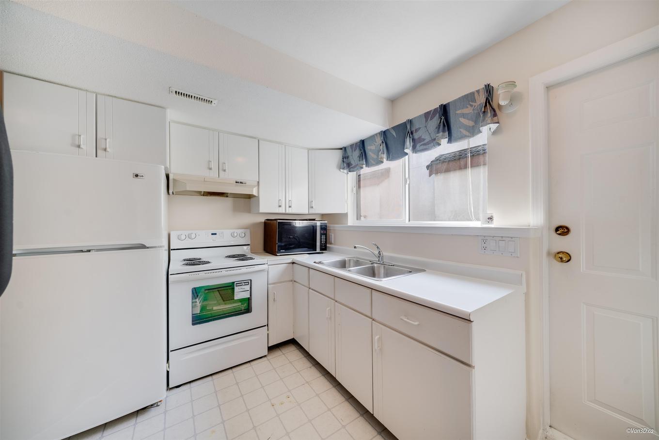 2551 Sapphire Place, Coquitlam, BC