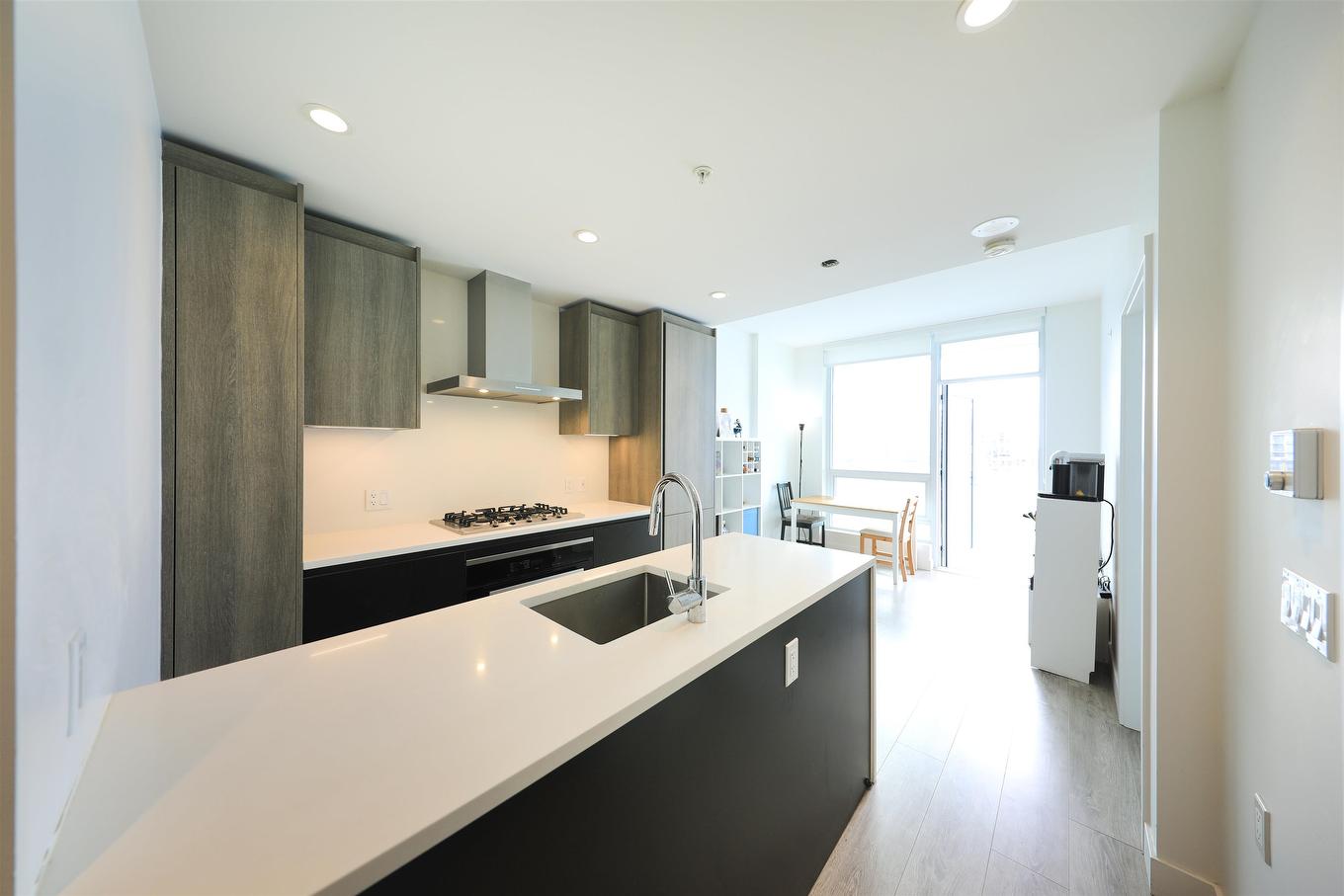 1005-6320 No. 3 Road, Richmond, BC