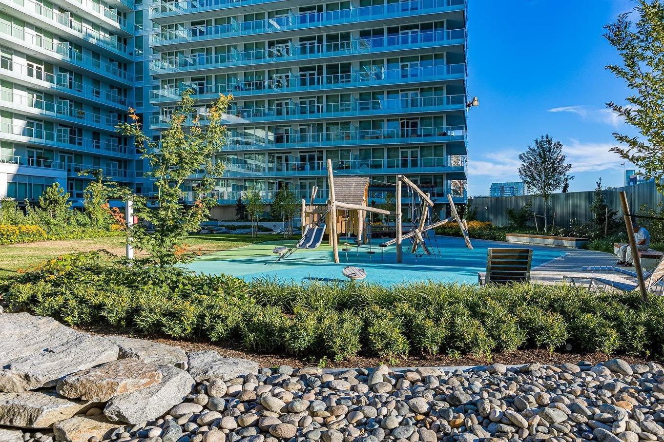 1005-6320 No. 3 Road, Richmond, BC