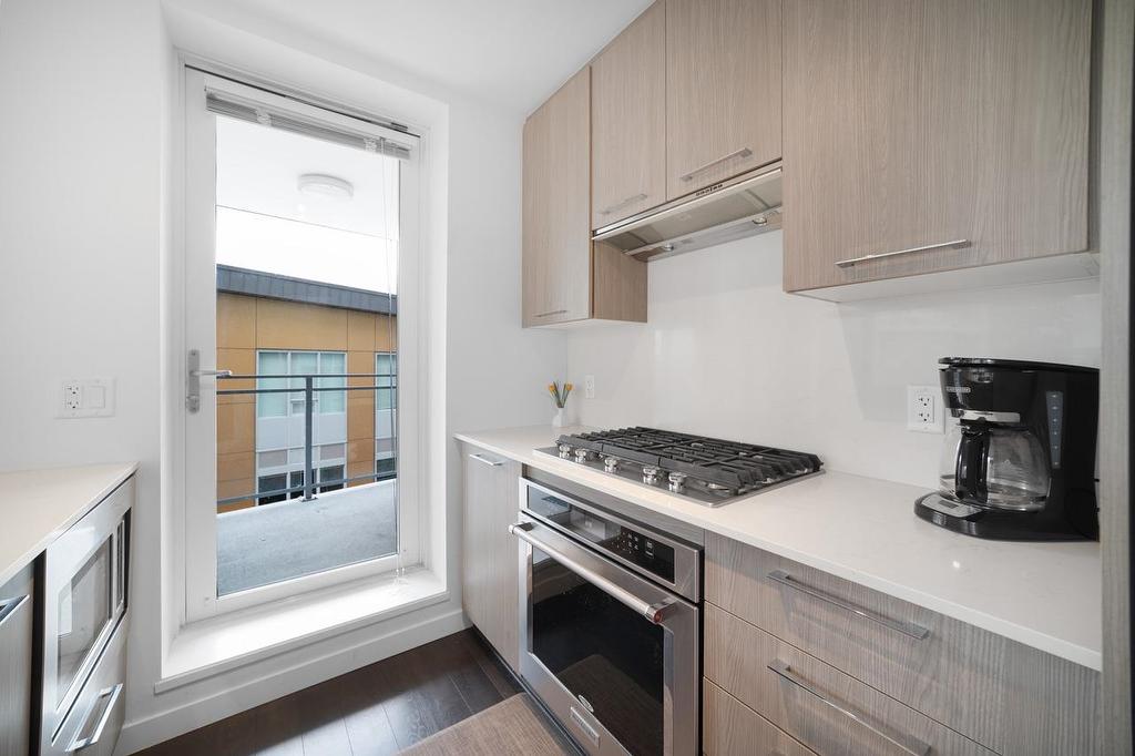 602-7688 Alderbridge Way, Richmond, BC