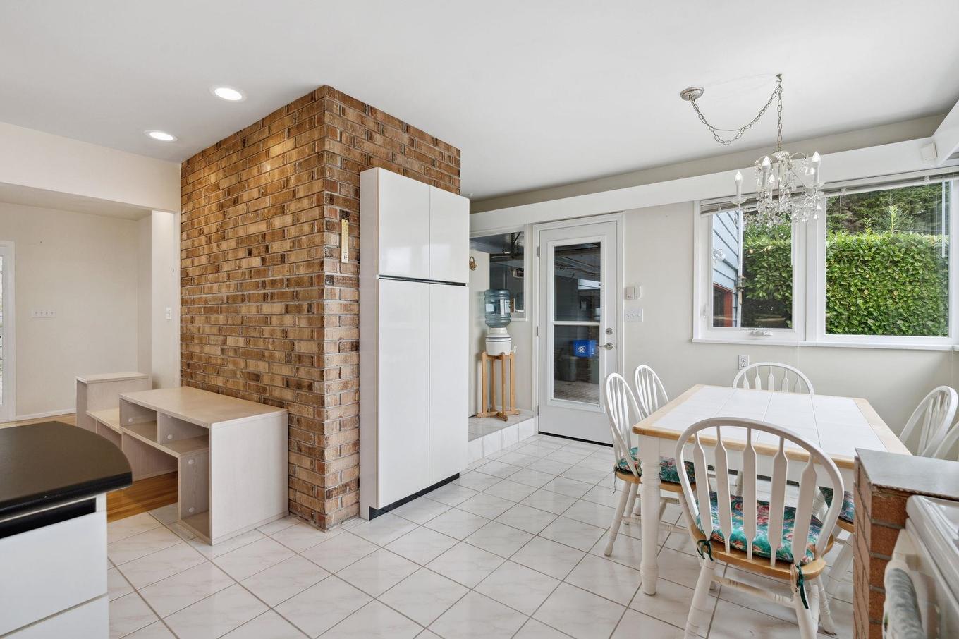 72 Bonnymuir Drive, West Vancouver, BC