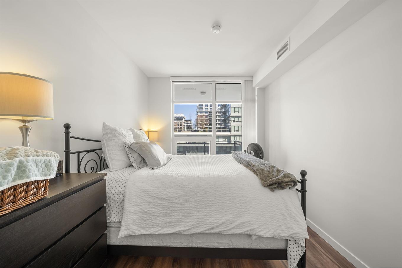 904-8699 Hazelbridge Way, Richmond, BC