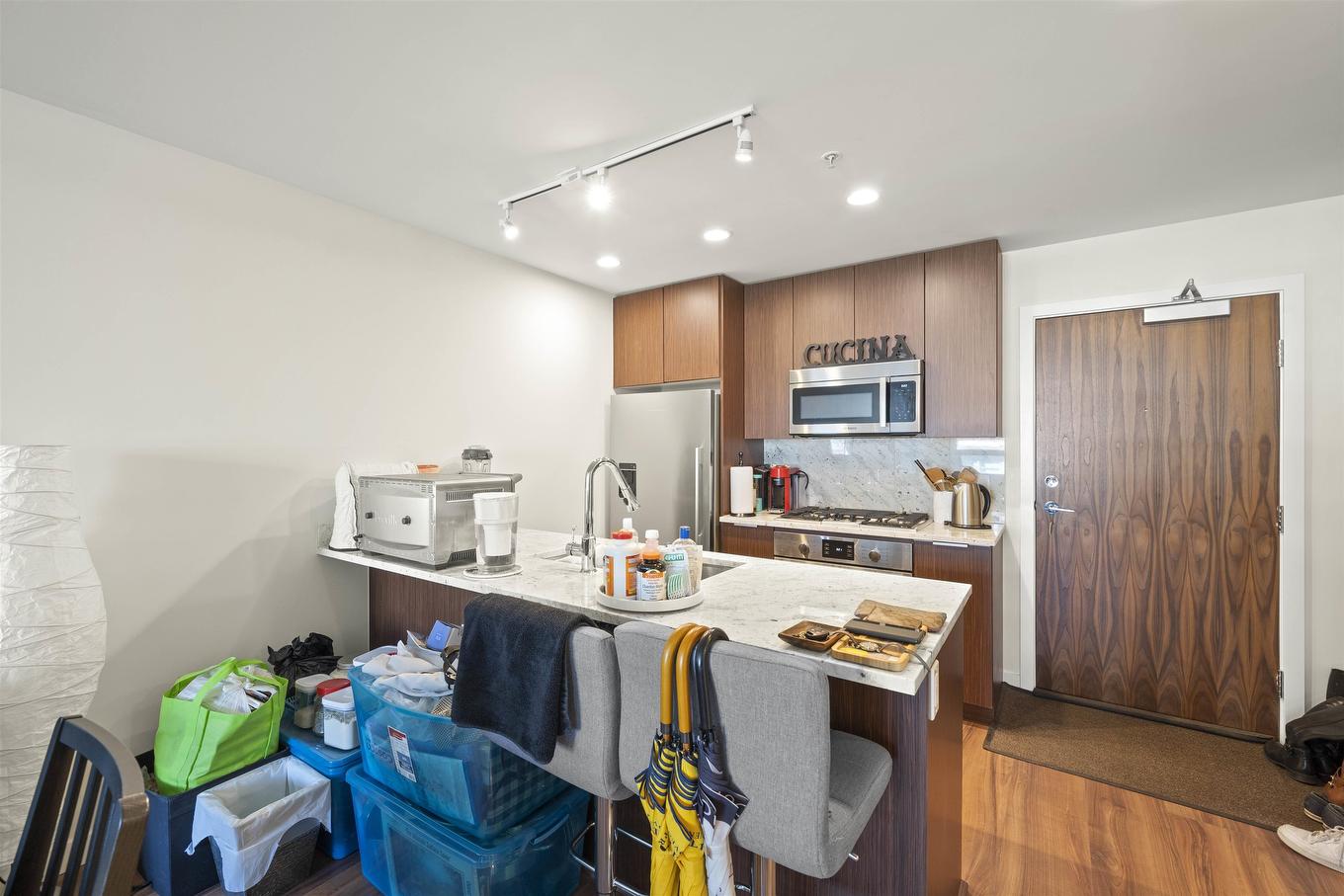 904-8699 Hazelbridge Way, Richmond, BC