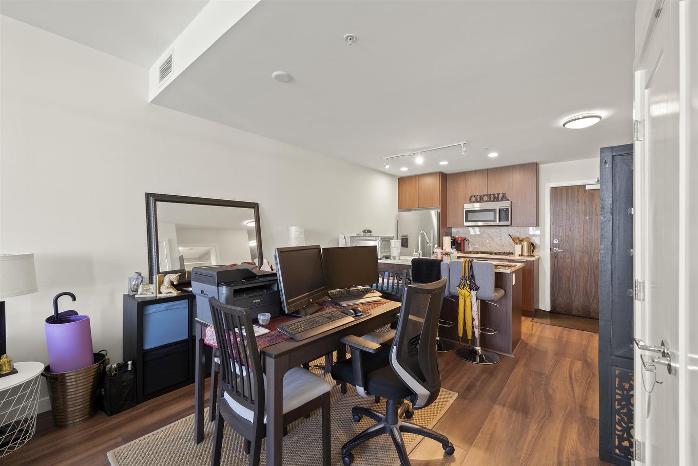 904-8699 Hazelbridge Way, Richmond, BC