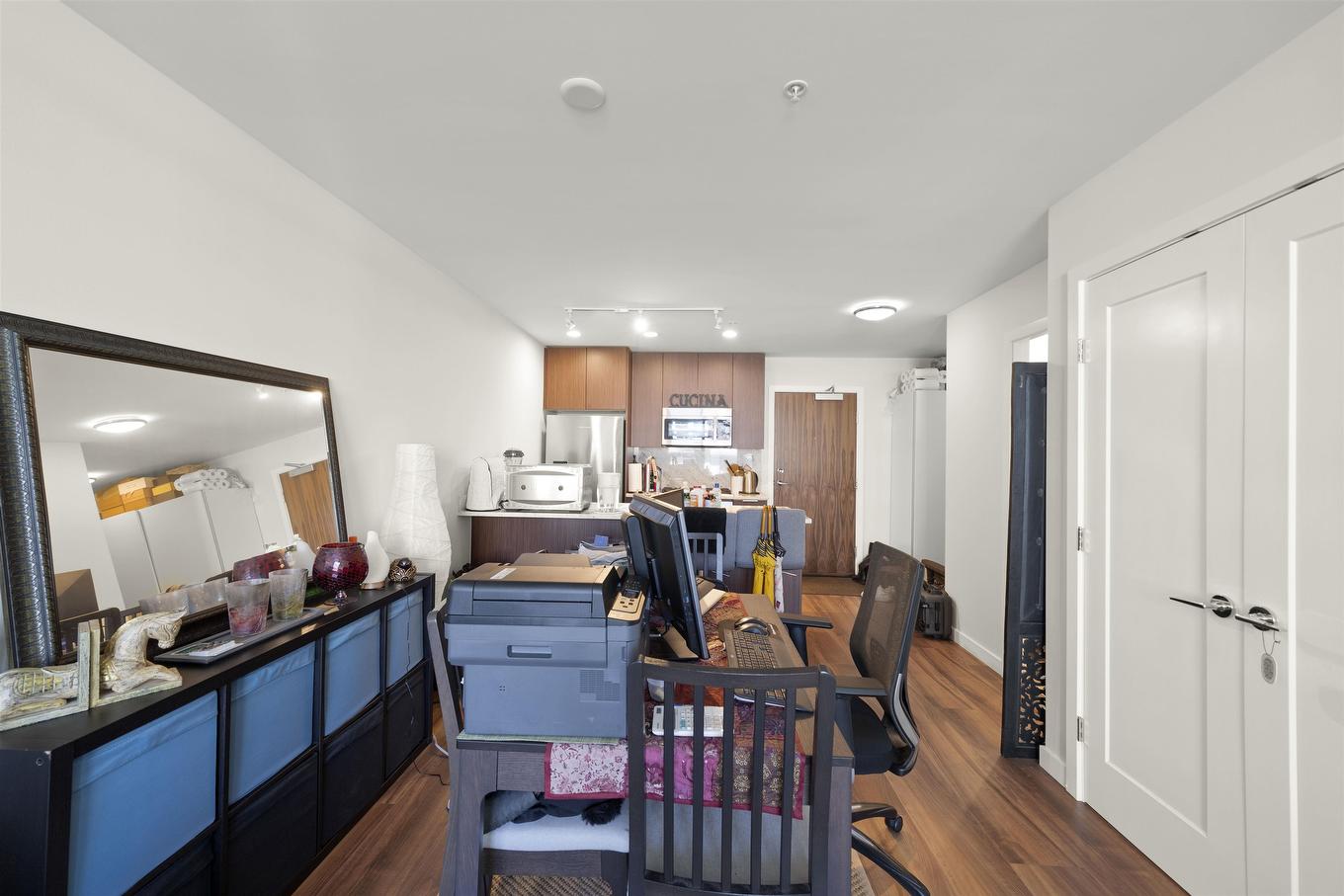 904-8699 Hazelbridge Way, Richmond, BC