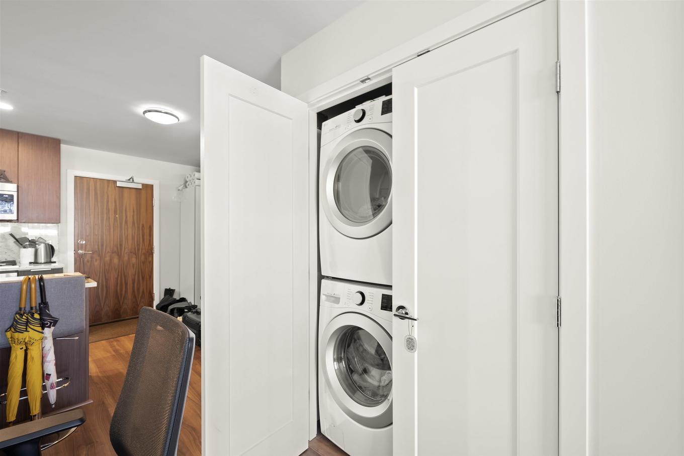 904-8699 Hazelbridge Way, Richmond, BC