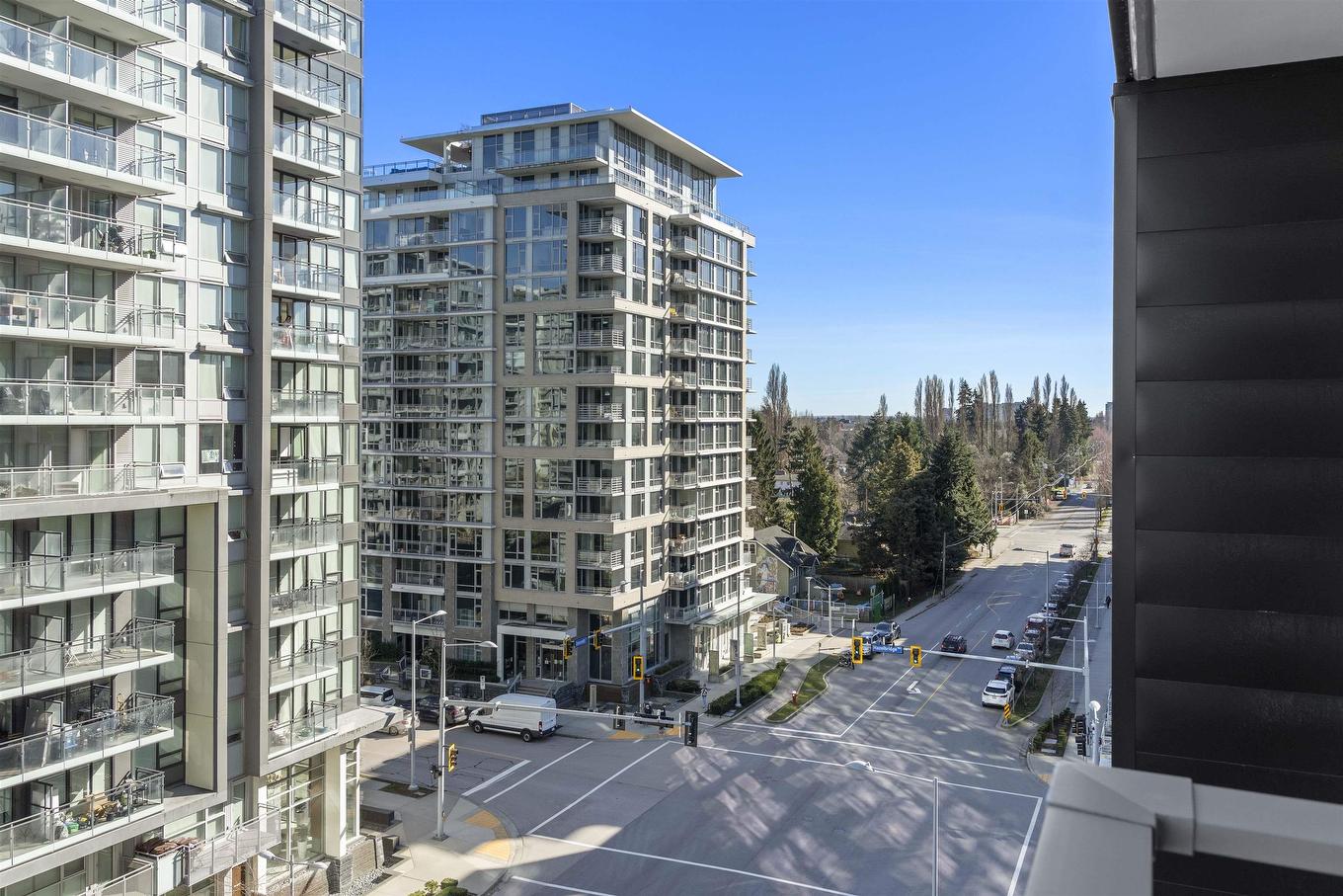 904-8699 Hazelbridge Way, Richmond, BC