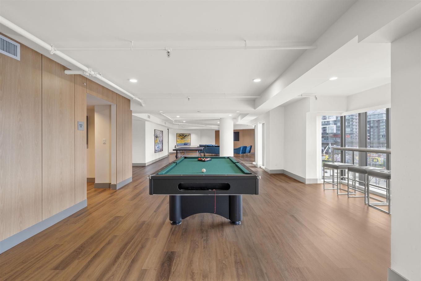 904-8699 Hazelbridge Way, Richmond, BC