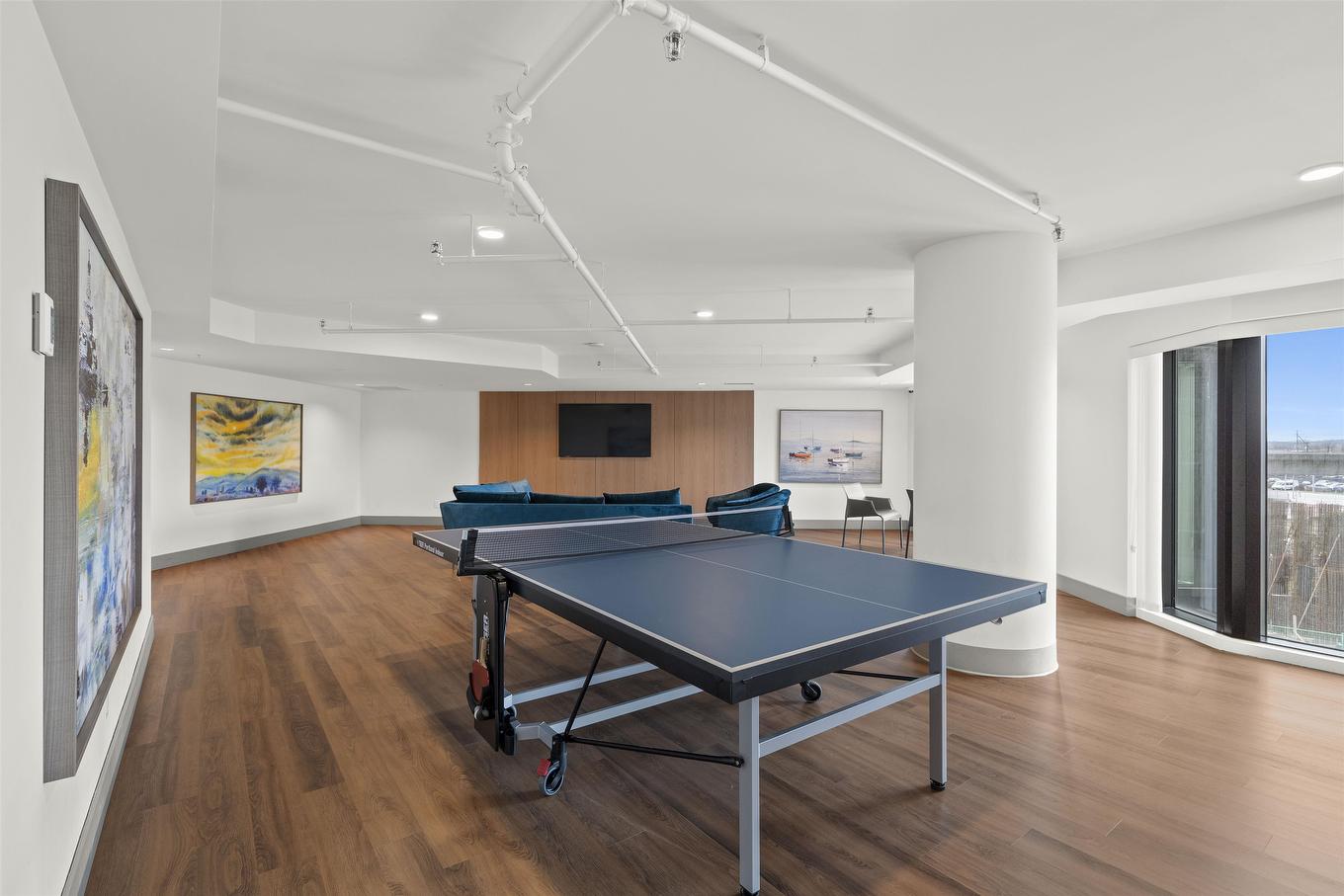 904-8699 Hazelbridge Way, Richmond, BC