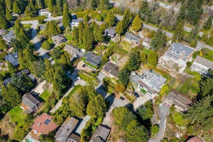 3895 Southridge Avenue, West Vancouver, BC