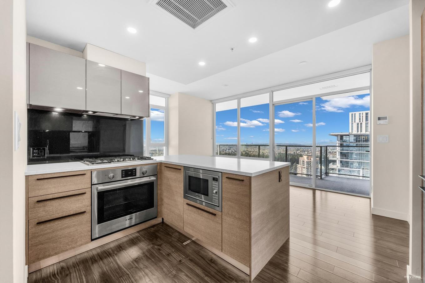 3605-6383 Mckay Avenue, Burnaby, BC