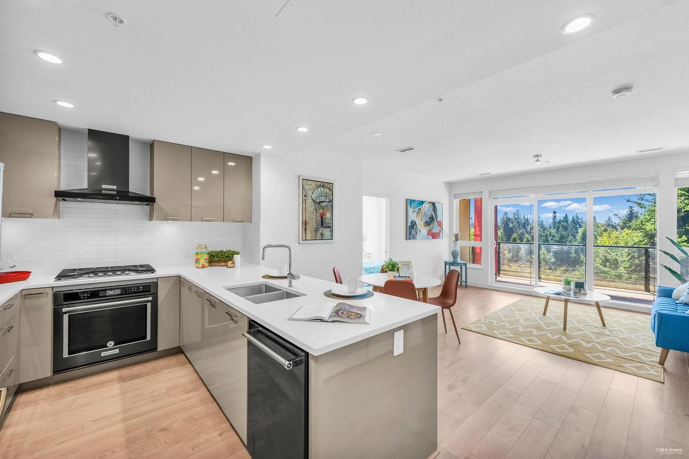 316-3581 Ross Drive, Vancouver, BC