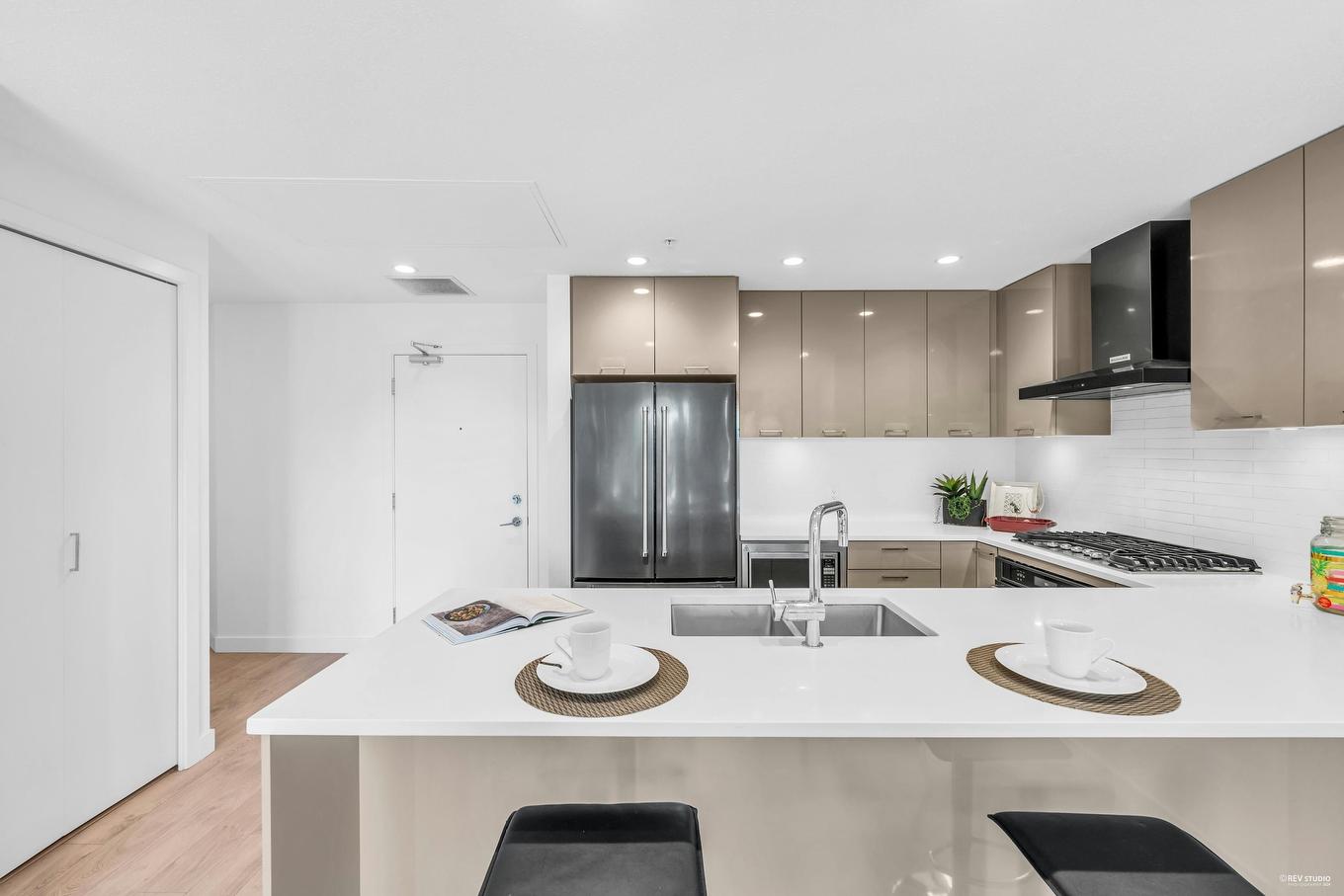 316-3581 Ross Drive, Vancouver, BC