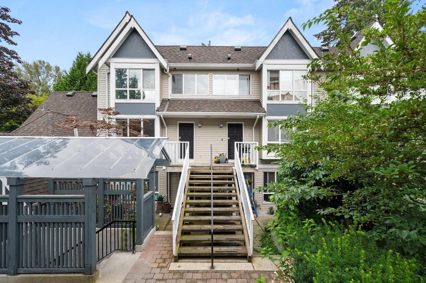 15-1005 Lynn Valley Road, North Vancouver, BC