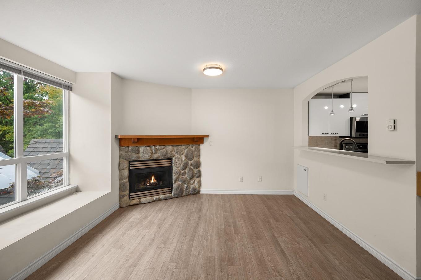 15-1005 Lynn Valley Road, North Vancouver, BC