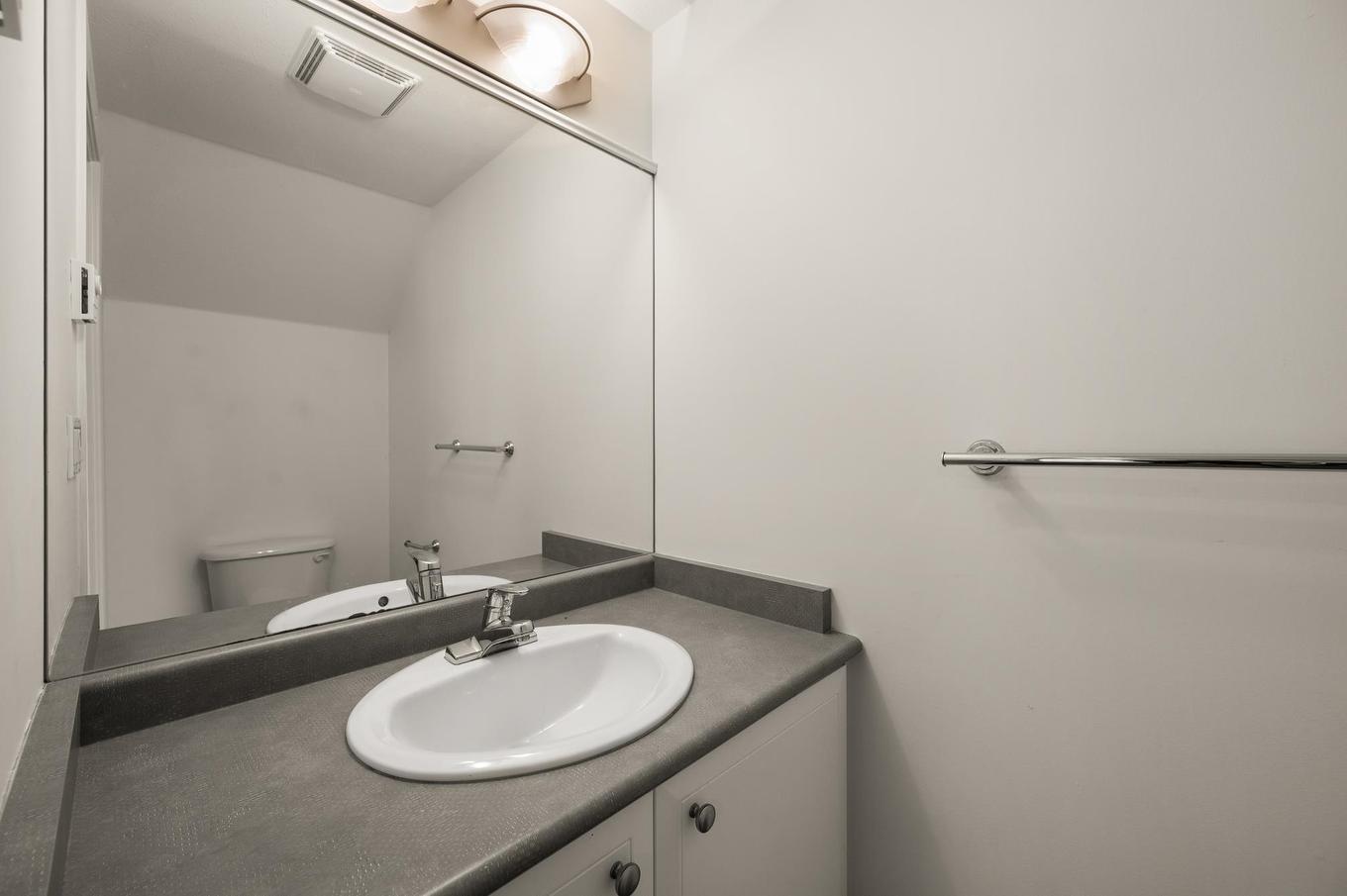 15-1005 Lynn Valley Road, North Vancouver, BC