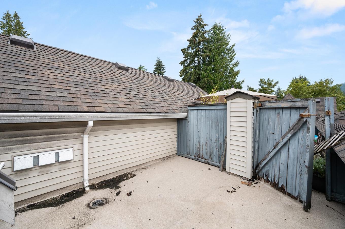 15-1005 Lynn Valley Road, North Vancouver, BC