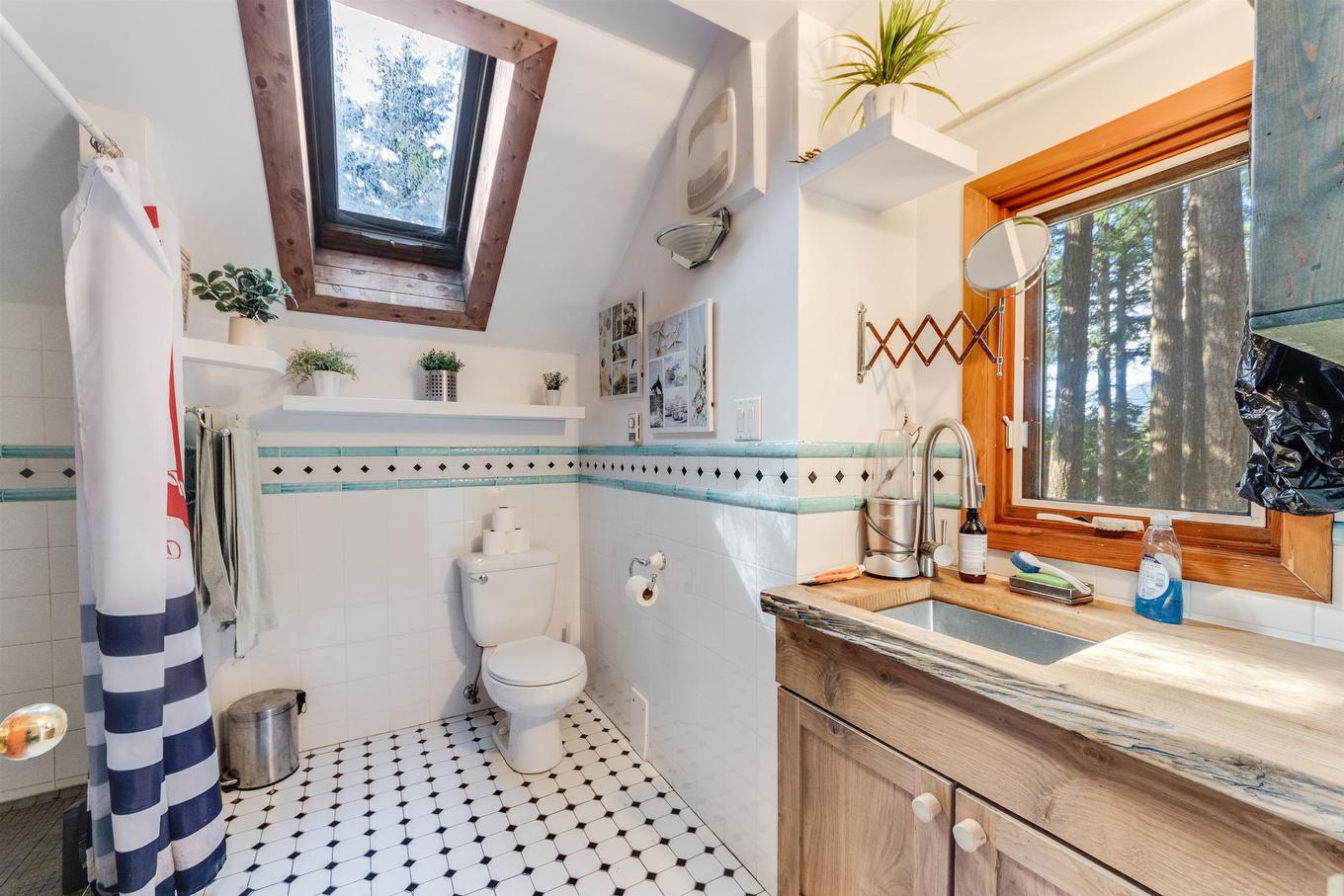 269 David Road, Bowen Island, BC