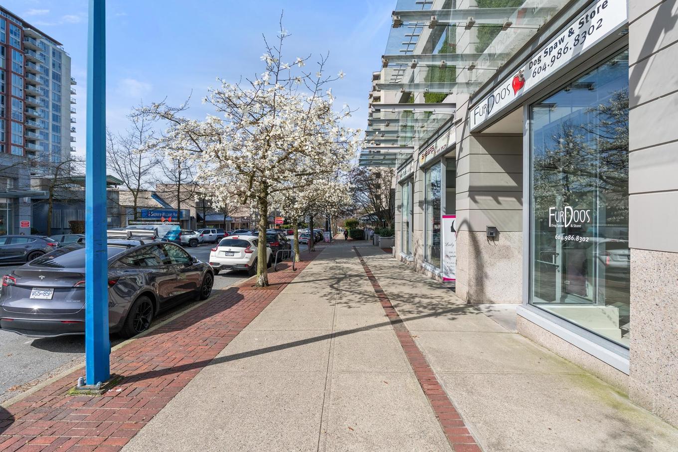 701-120 16Th Street W, North Vancouver, BC