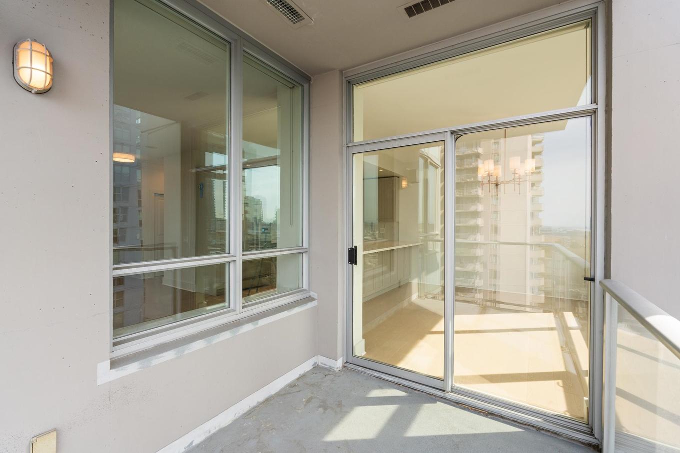 701-120 16Th Street W, North Vancouver, BC