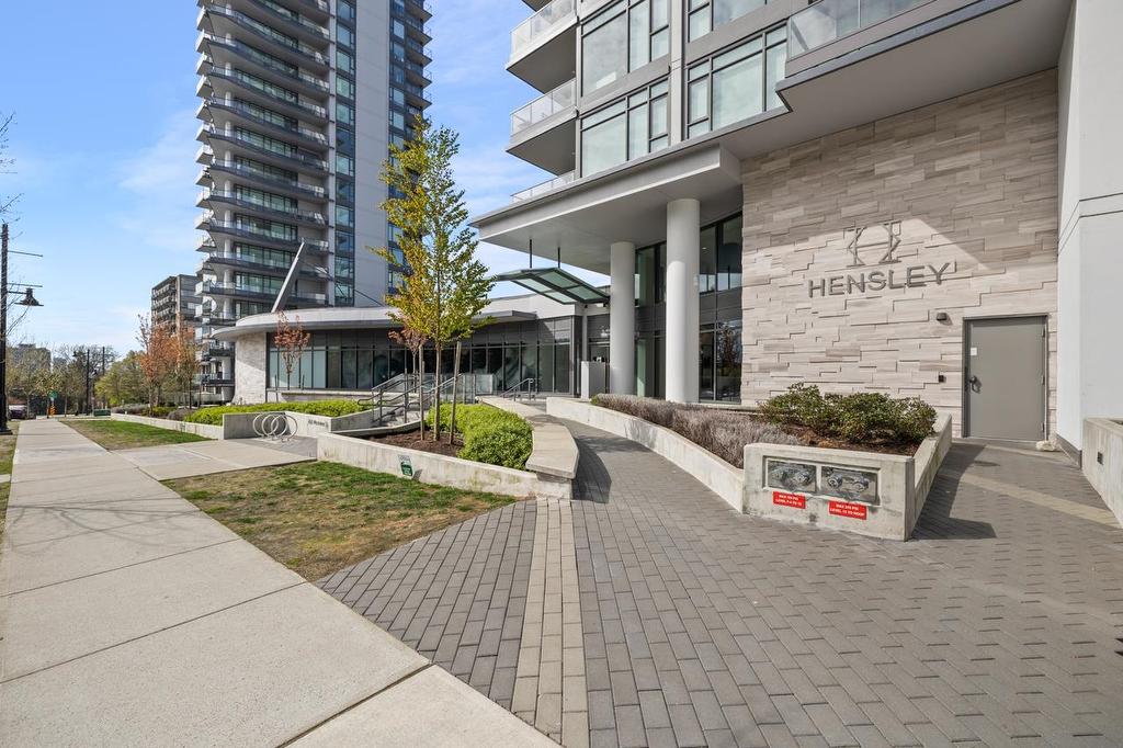 210-450 Westview Street, Coquitlam, BC