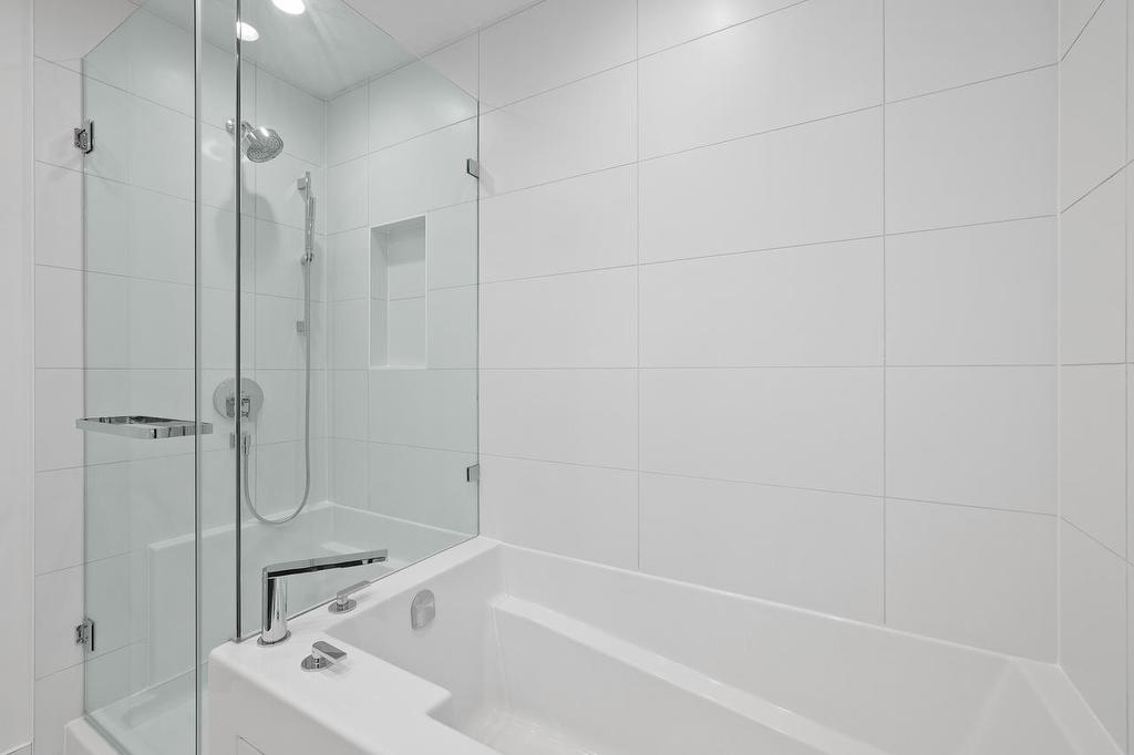 210-450 Westview Street, Coquitlam, BC