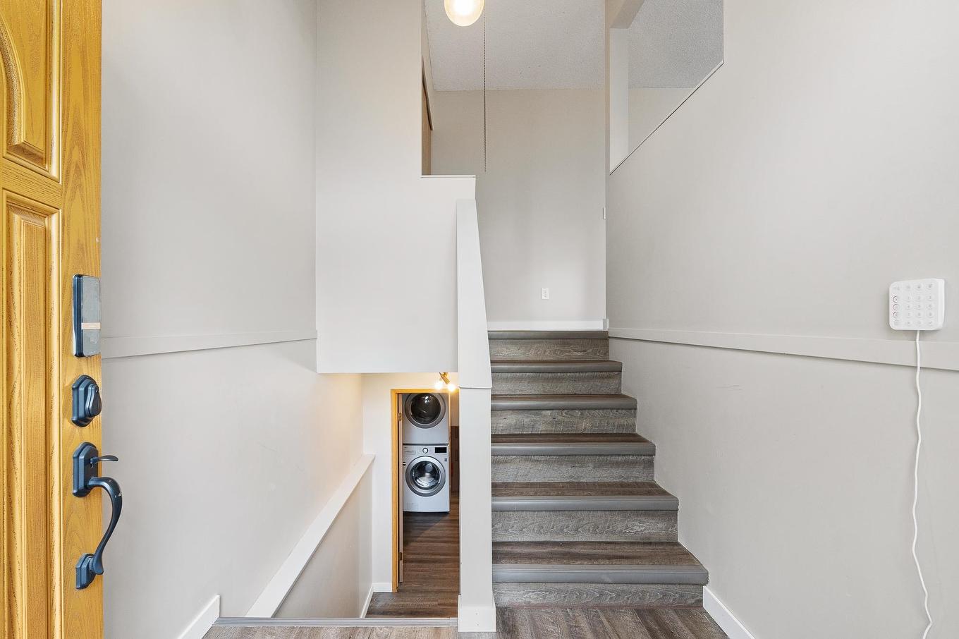 2217 Hillside Avenue, Coquitlam, BC