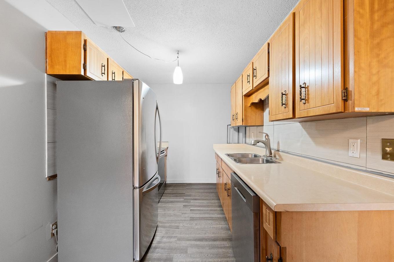 2217 Hillside Avenue, Coquitlam, BC