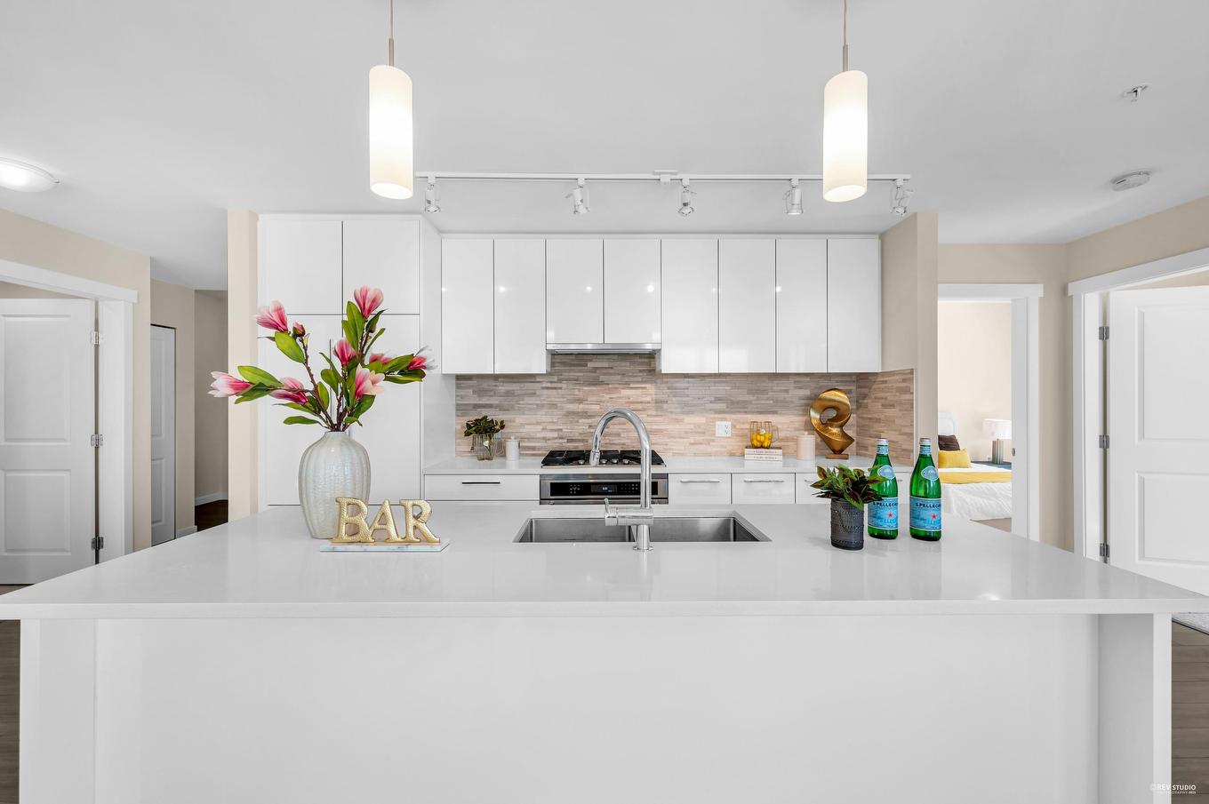 205-9551 Alexandra Road, Richmond, BC