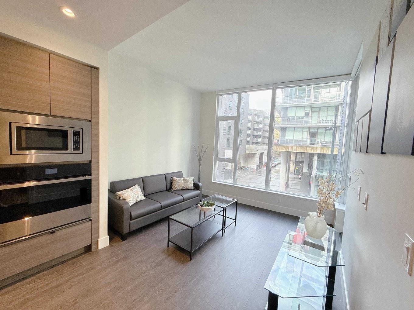 321-3438 Sawmill Crescent, Vancouver, BC