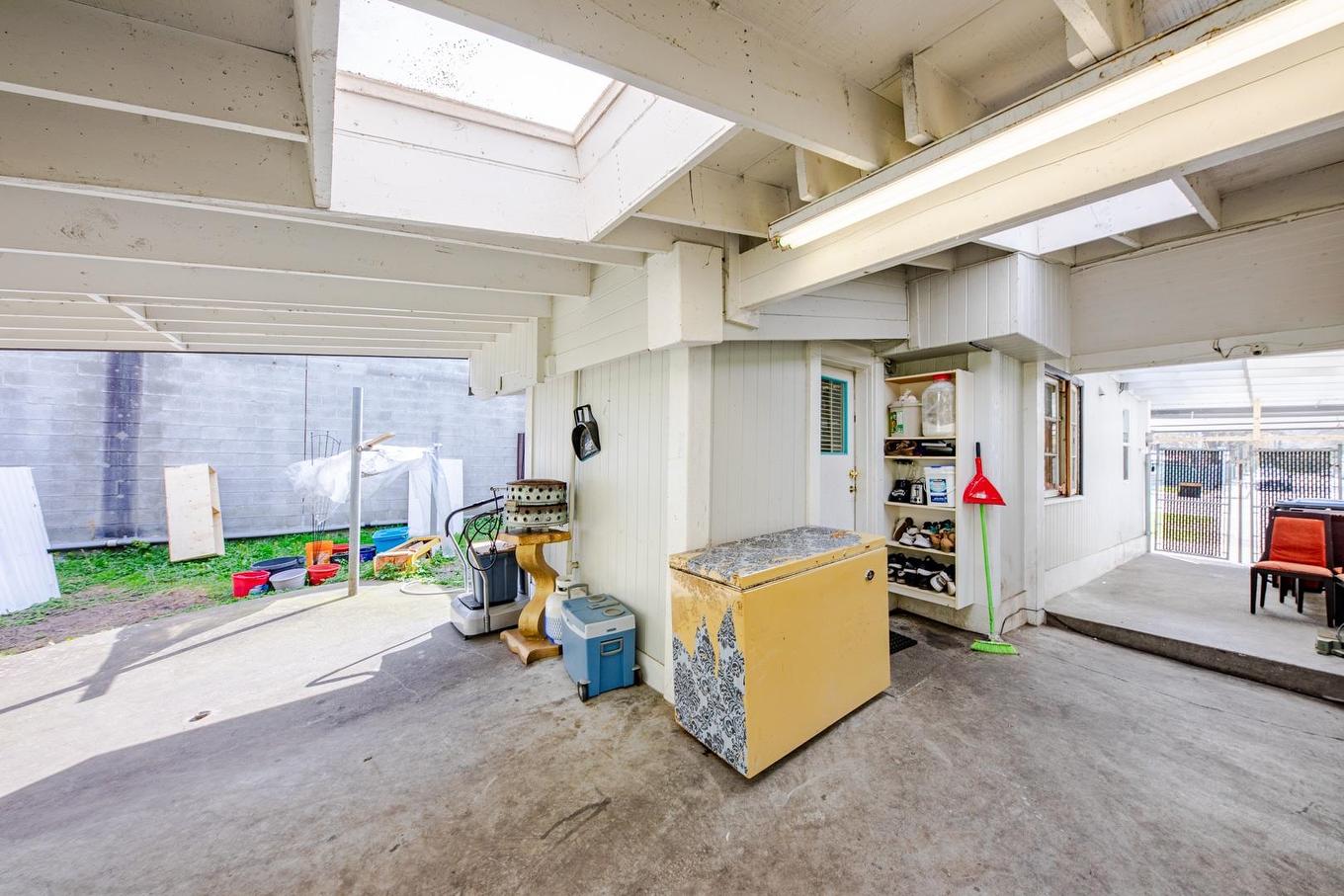 2617 Kingsway Avenue, Port Coquitlam, BC