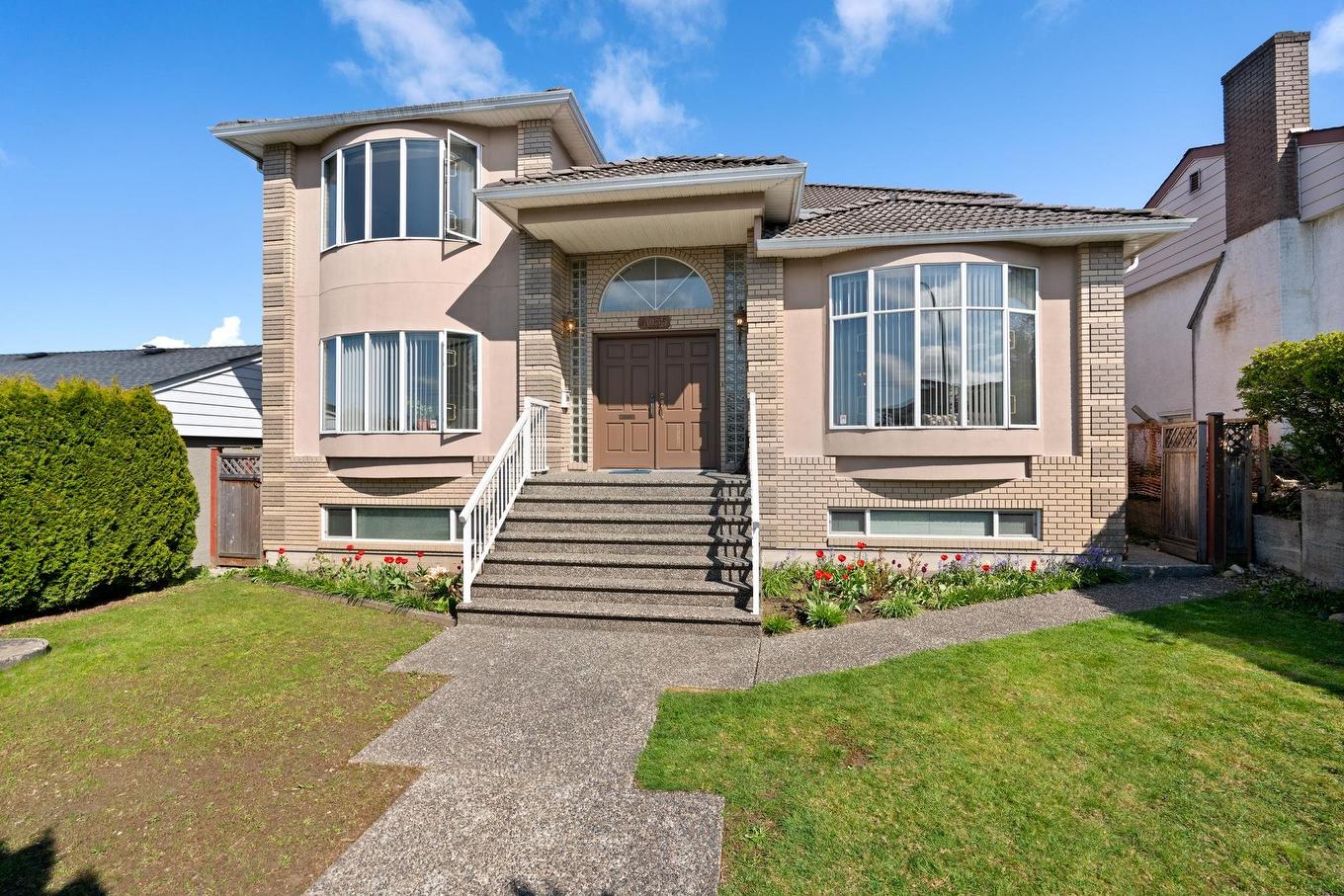 4055 Napier Street, Burnaby, BC