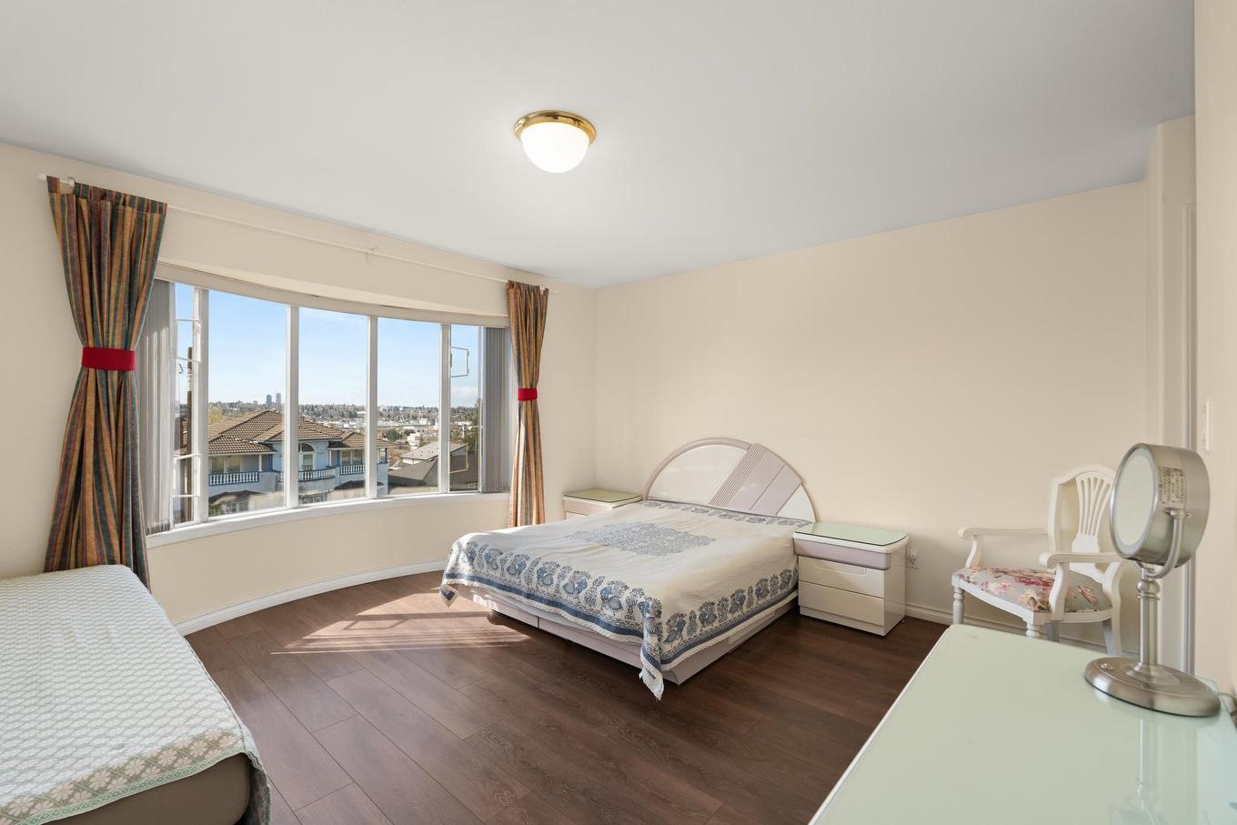 4055 Napier Street, Burnaby, BC