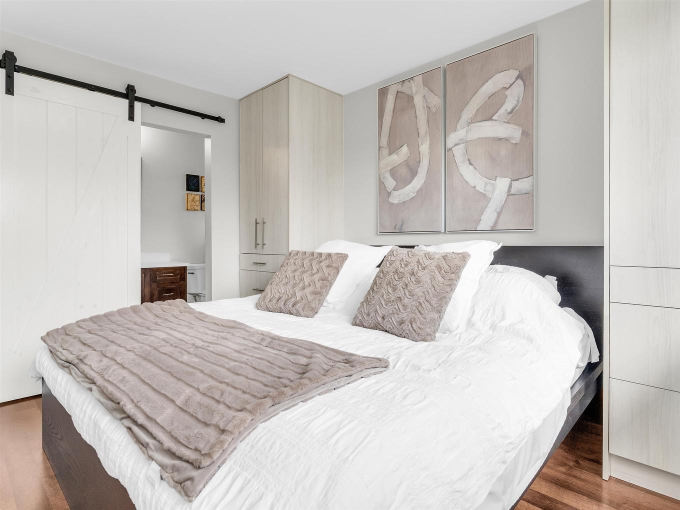 1601 Holdom Avenue, Burnaby, BC