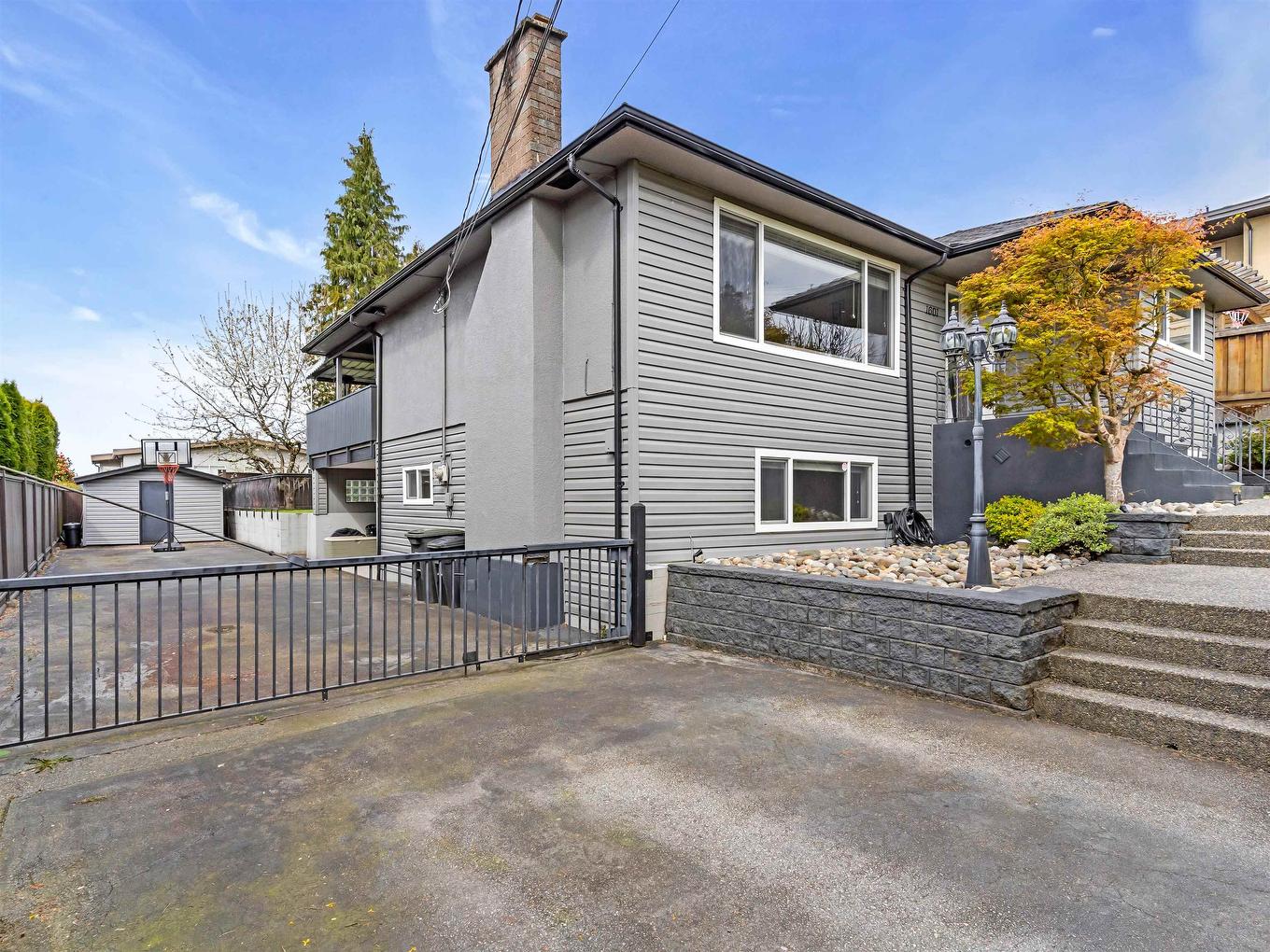 1601 Holdom Avenue, Burnaby, BC