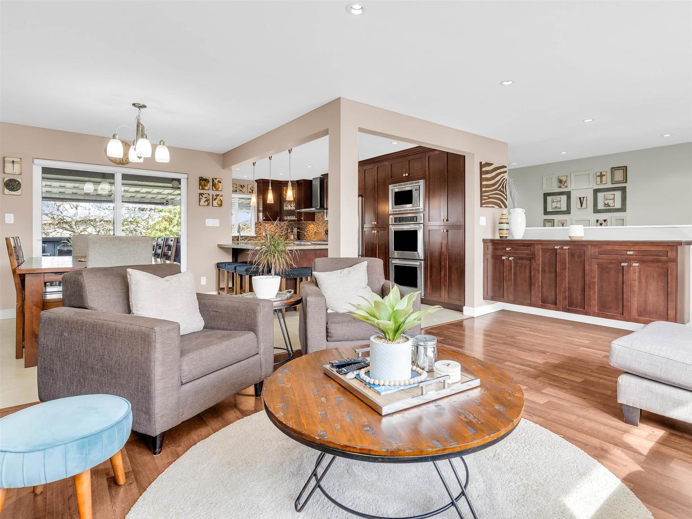 1601 Holdom Avenue, Burnaby, BC