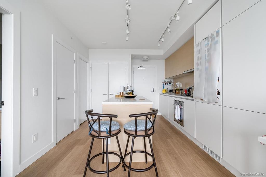 1310-525 Foster Avenue, Coquitlam, BC