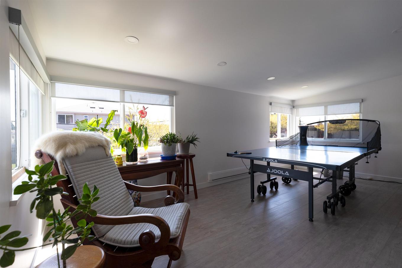 7250-52 Nelson Avenue, Burnaby, BC