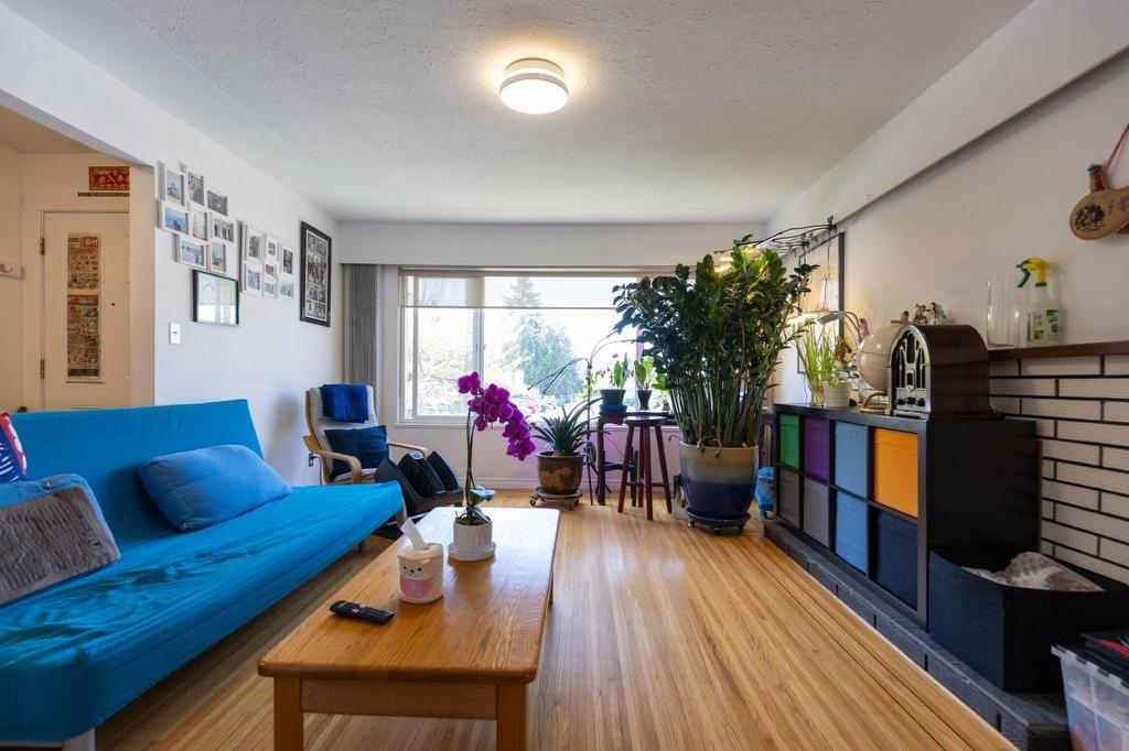 7250-52 Nelson Avenue, Burnaby, BC