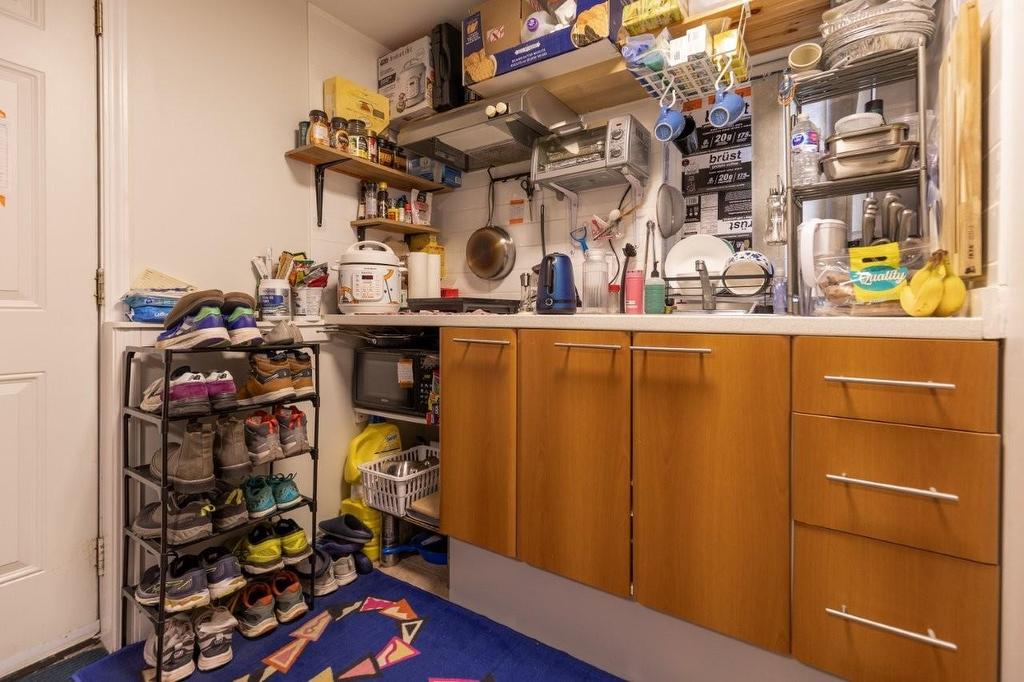 7250-52 Nelson Avenue, Burnaby, BC