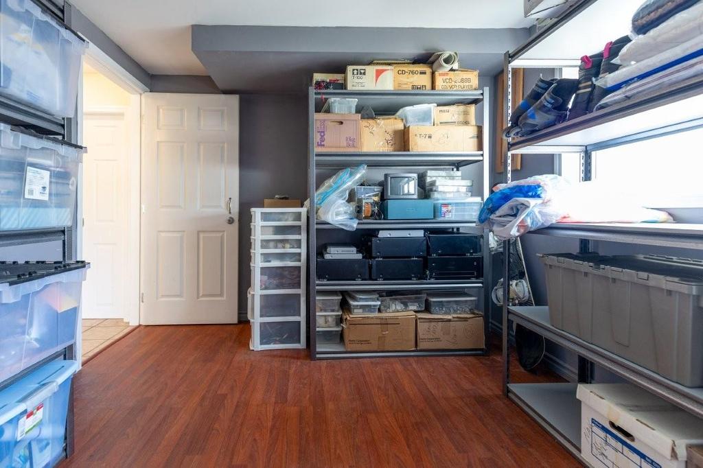 7250-52 Nelson Avenue, Burnaby, BC