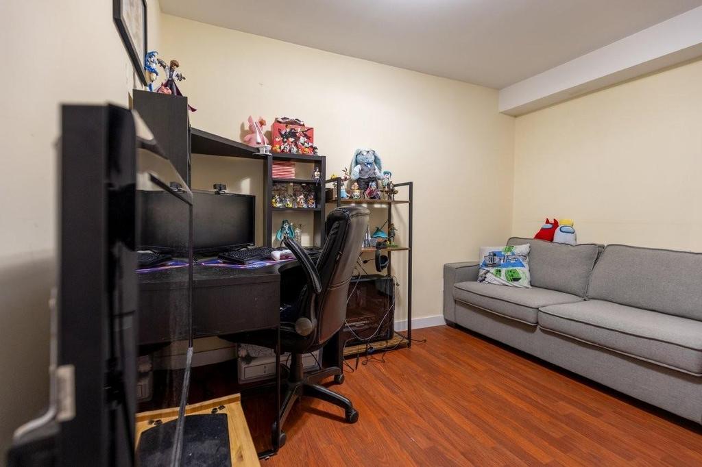 7250-52 Nelson Avenue, Burnaby, BC