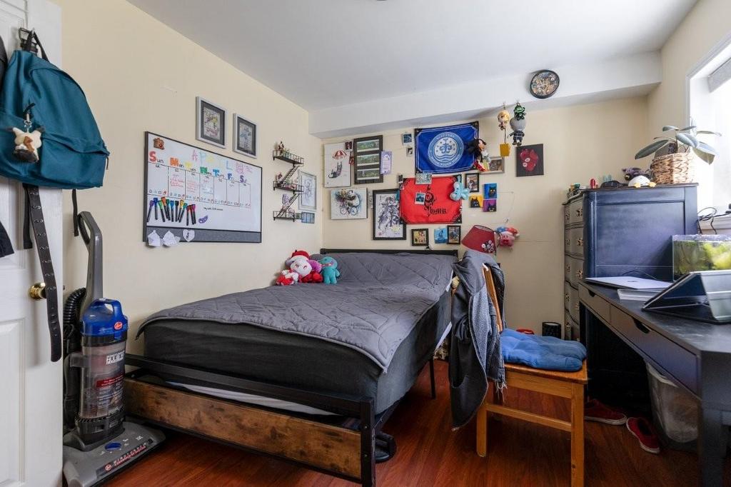 7250-52 Nelson Avenue, Burnaby, BC