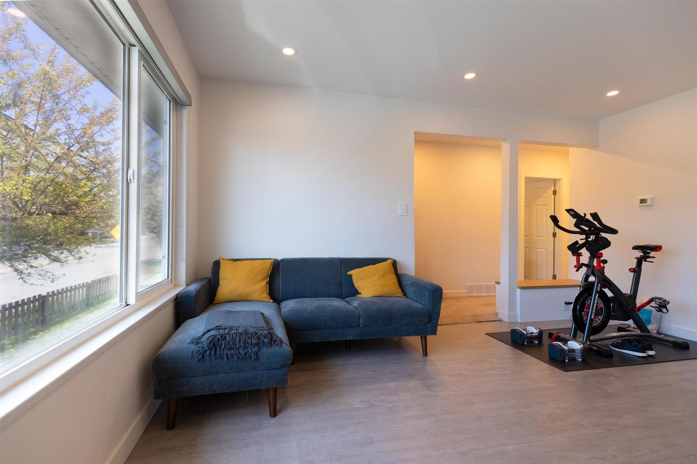 7250-52 Nelson Avenue, Burnaby, BC