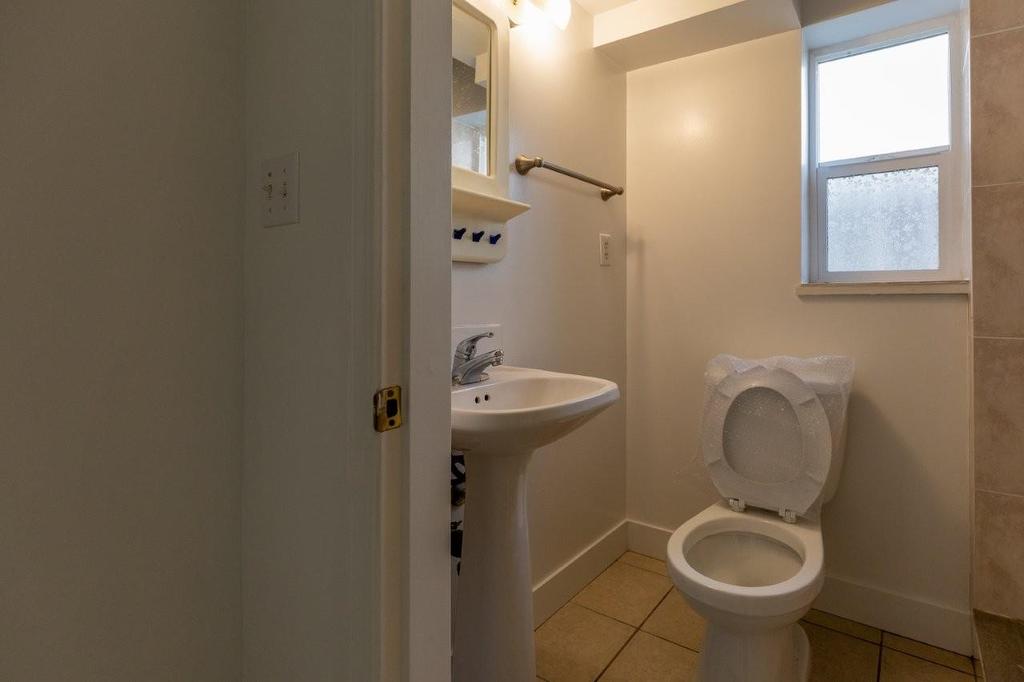 7250-52 Nelson Avenue, Burnaby, BC