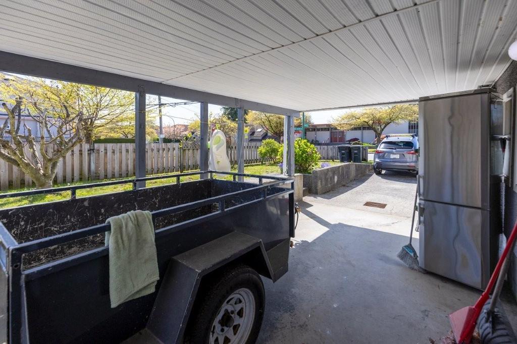 7250-52 Nelson Avenue, Burnaby, BC