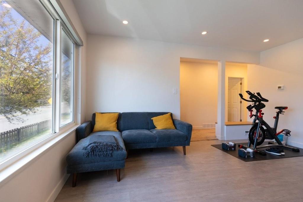 7250-52 Nelson Avenue, Burnaby, BC