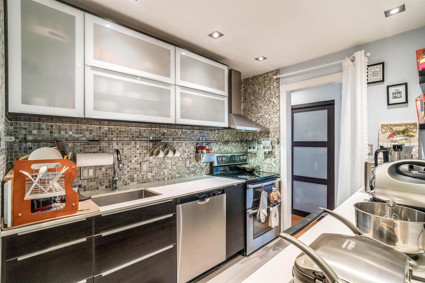 104-327 Ninth Street, New Westminster, BC