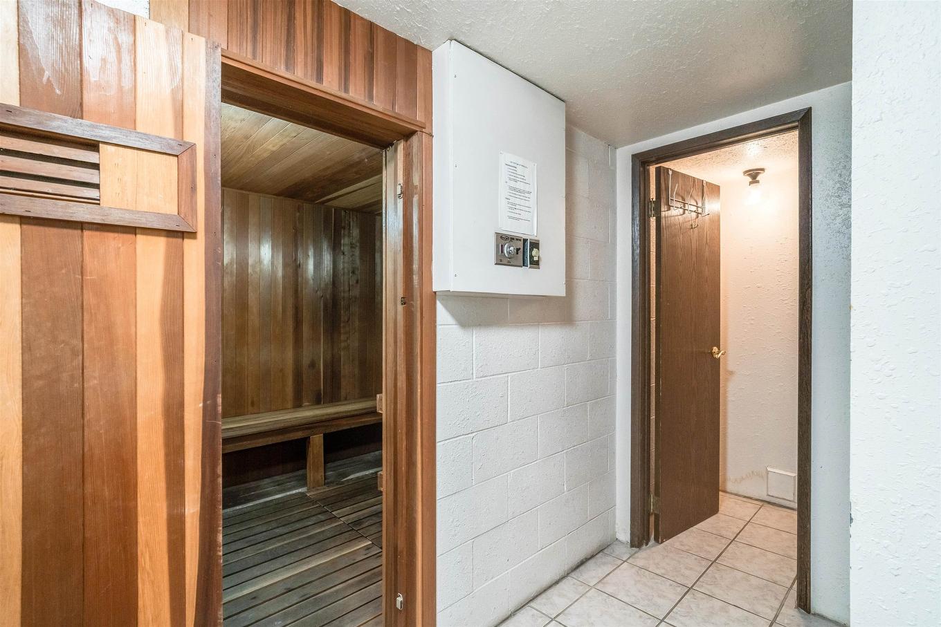 104-327 Ninth Street, New Westminster, BC