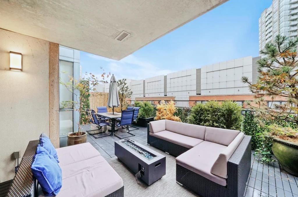 309-555 Abbott Street, Vancouver, BC